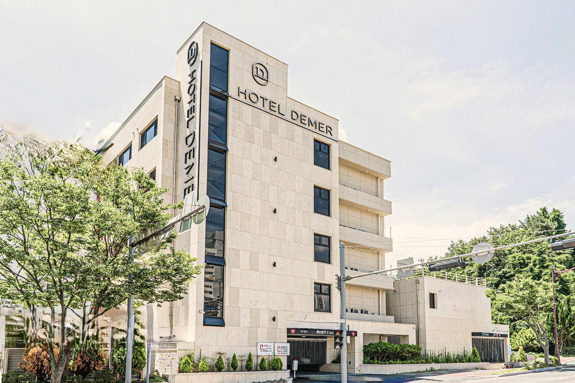 Hotel Demer Mokpo Exteriör bild